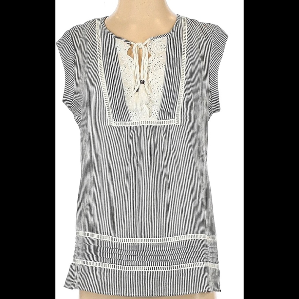 Daniel Rainn Sleeveless Blouse